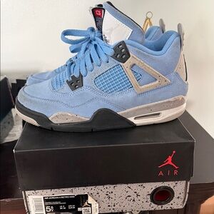 Jordan 4 university blue